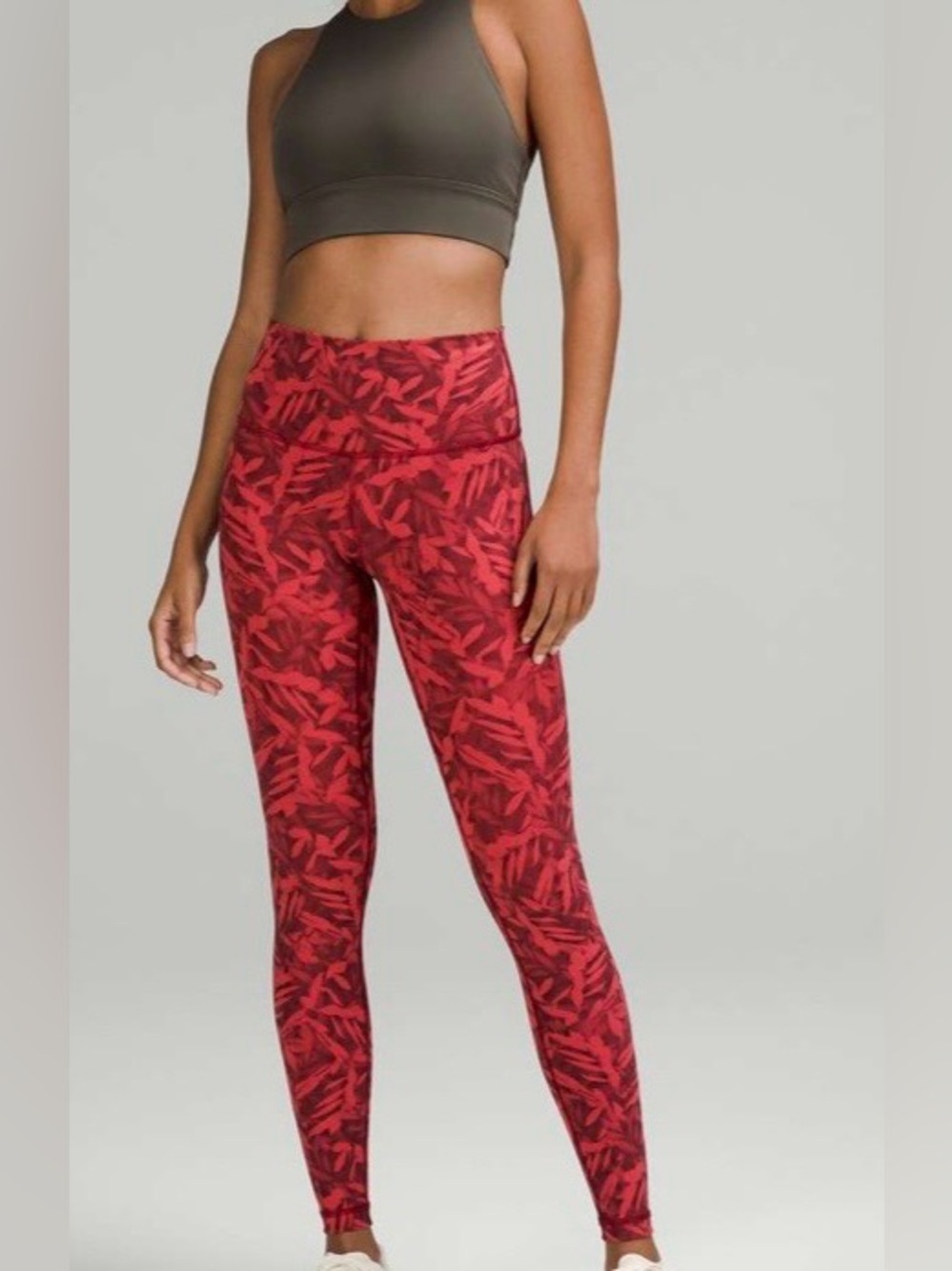 Lululemon Wunder Under High-Rise
Tight Spray Leaf Fireside Red Multi size 14